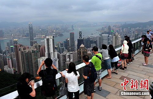 探索香港资讯的未来，正版资料的免费共享与卓著释义的实际落实